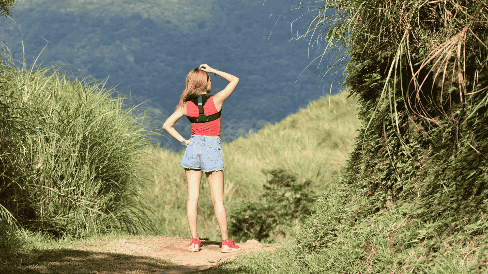 駝背矯正帶穿戴示範－戶外日常使用｜Espandi Sport